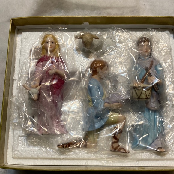 Lenox Renaissance Nativity.  Ren. Children of Bethlehem - Picture 1 of 7